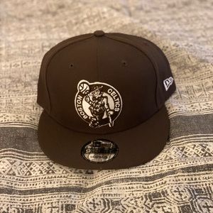 COPY - New Era 9Fifty Boston Celtics SnapBack hat.
